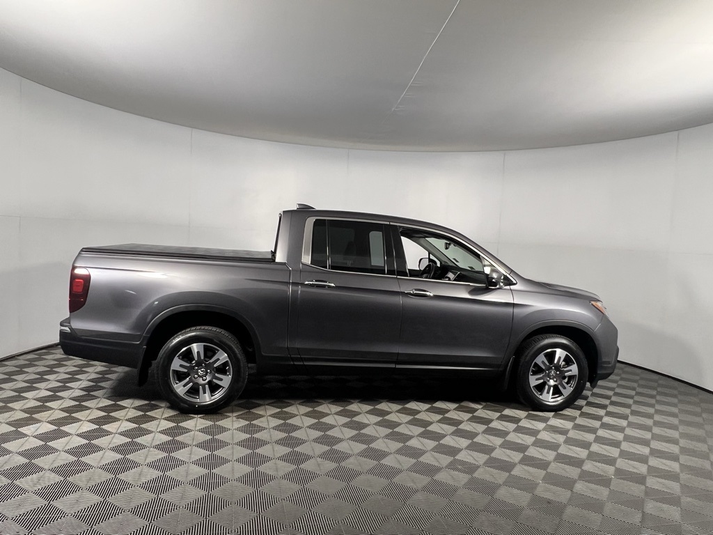 2019 Honda Ridgeline RTL-E photo 2