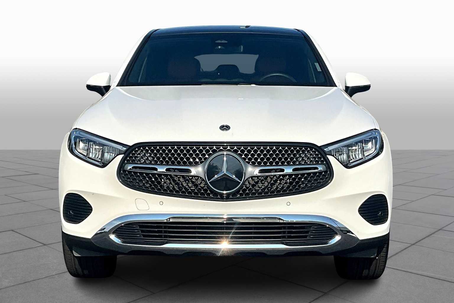 Image 2 of Certified Pre-Owned 2025 Mercedes-Benz GLC 300 AWD 4MATIC