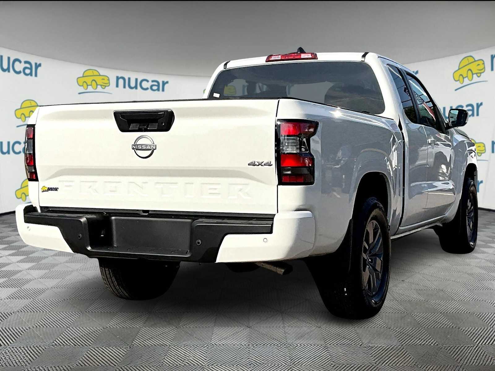 2025 Nissan Frontier SV photo 6