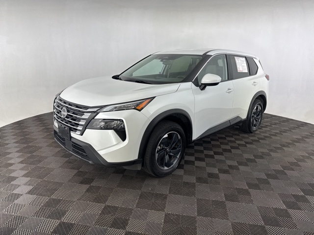 2024 Nissan Rogue SV photo 2
