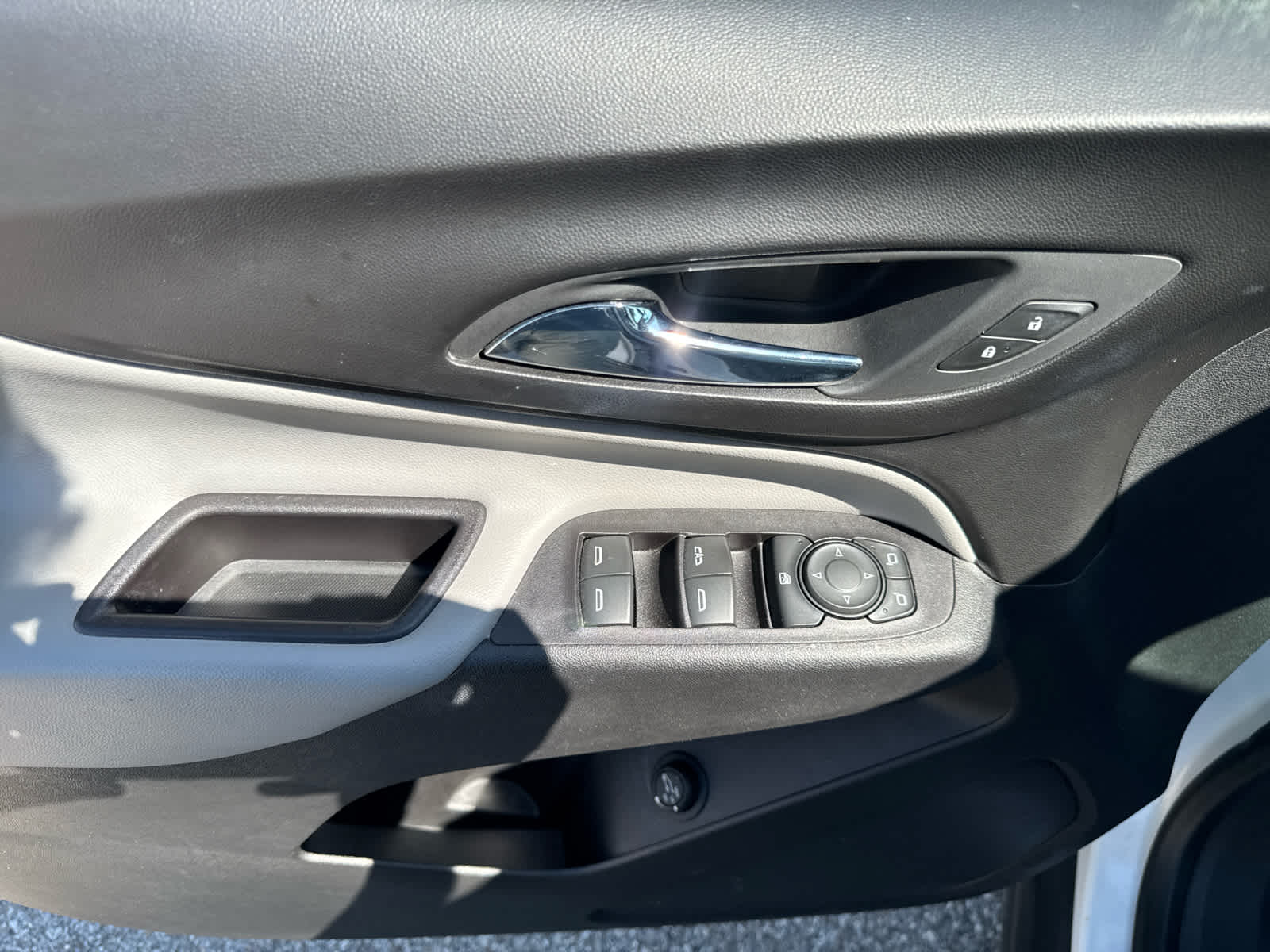 2018 Chevrolet Equinox LT photo 10