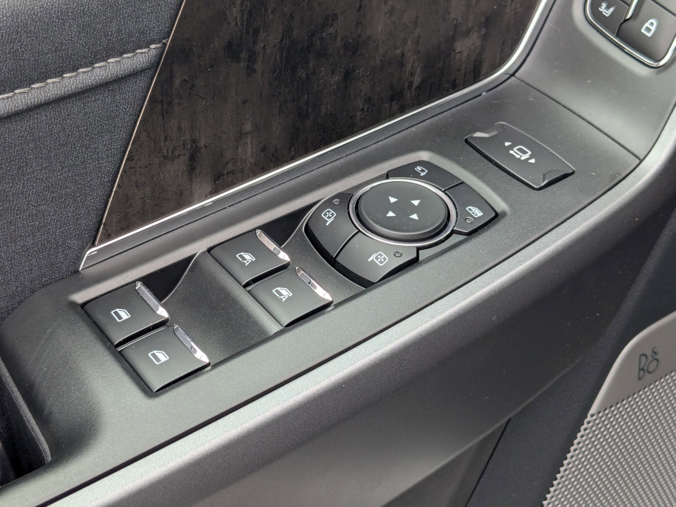 2025 Ford F-350 Lariat photo 13