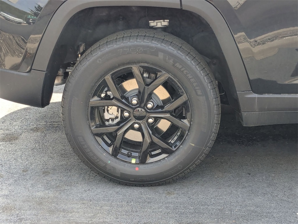 2025 Jeep Grand Cherokee Altitude X photo 3