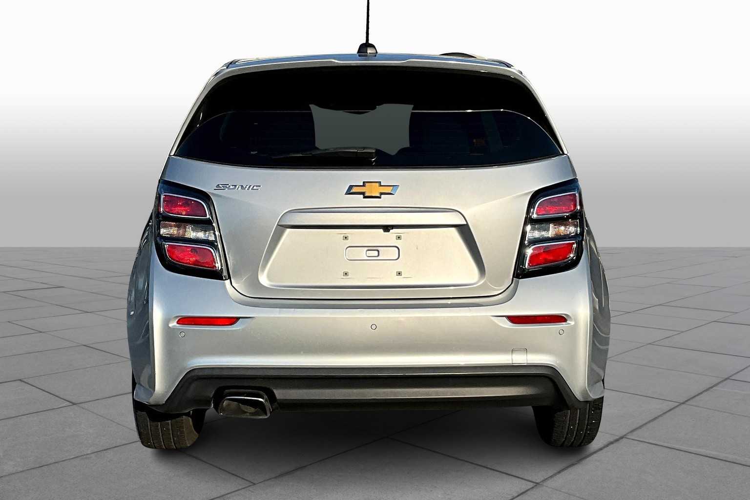 2020 Chevrolet Sonic LT photo 4