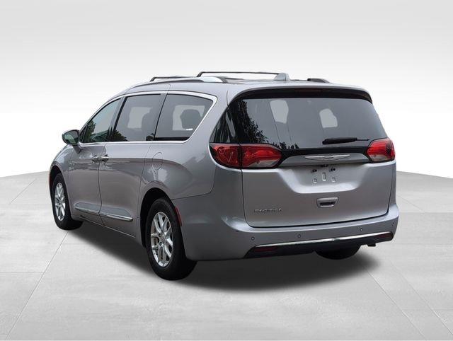 2020 Chrysler Pacifica Touring L photo 3
