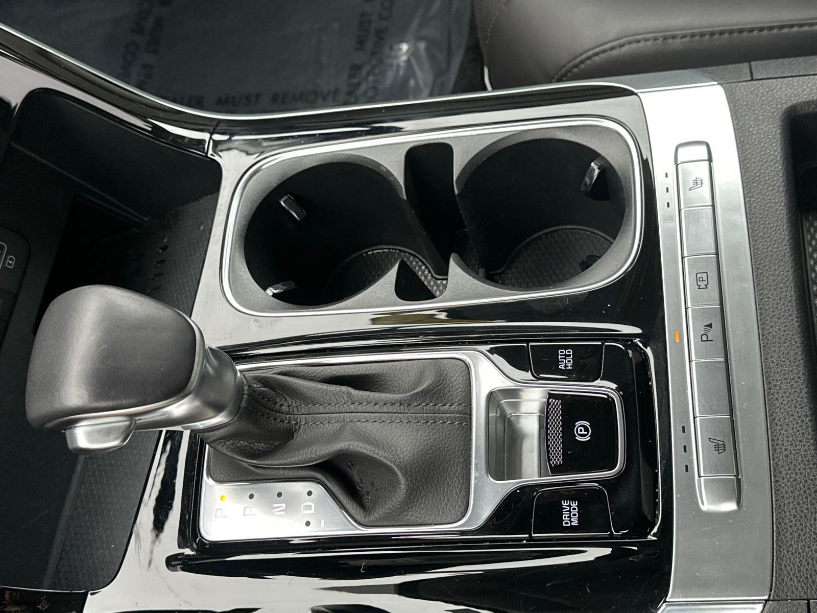 2024 Kia Carnival EX photo 18