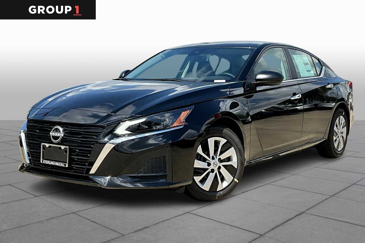 2025 Nissan Altima SR photo 6