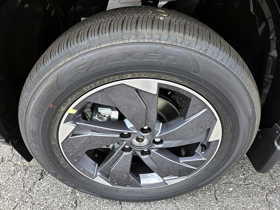 2026 Nissan Rogue SV photo 14