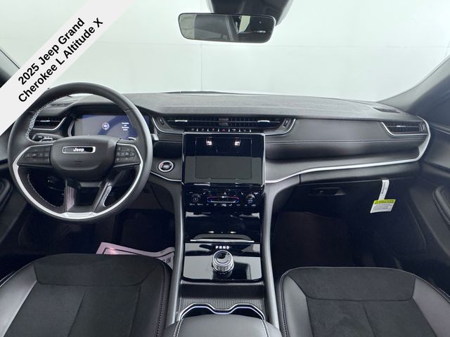 2025 Jeep Grand Cherokee Altitude X photo 19