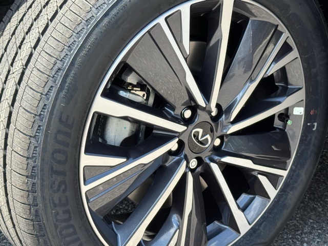 2026 Infiniti QX60 Luxe photo 9