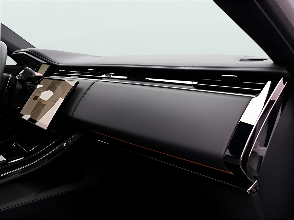 2025 Land Rover Range Rover Sport SE photo 4