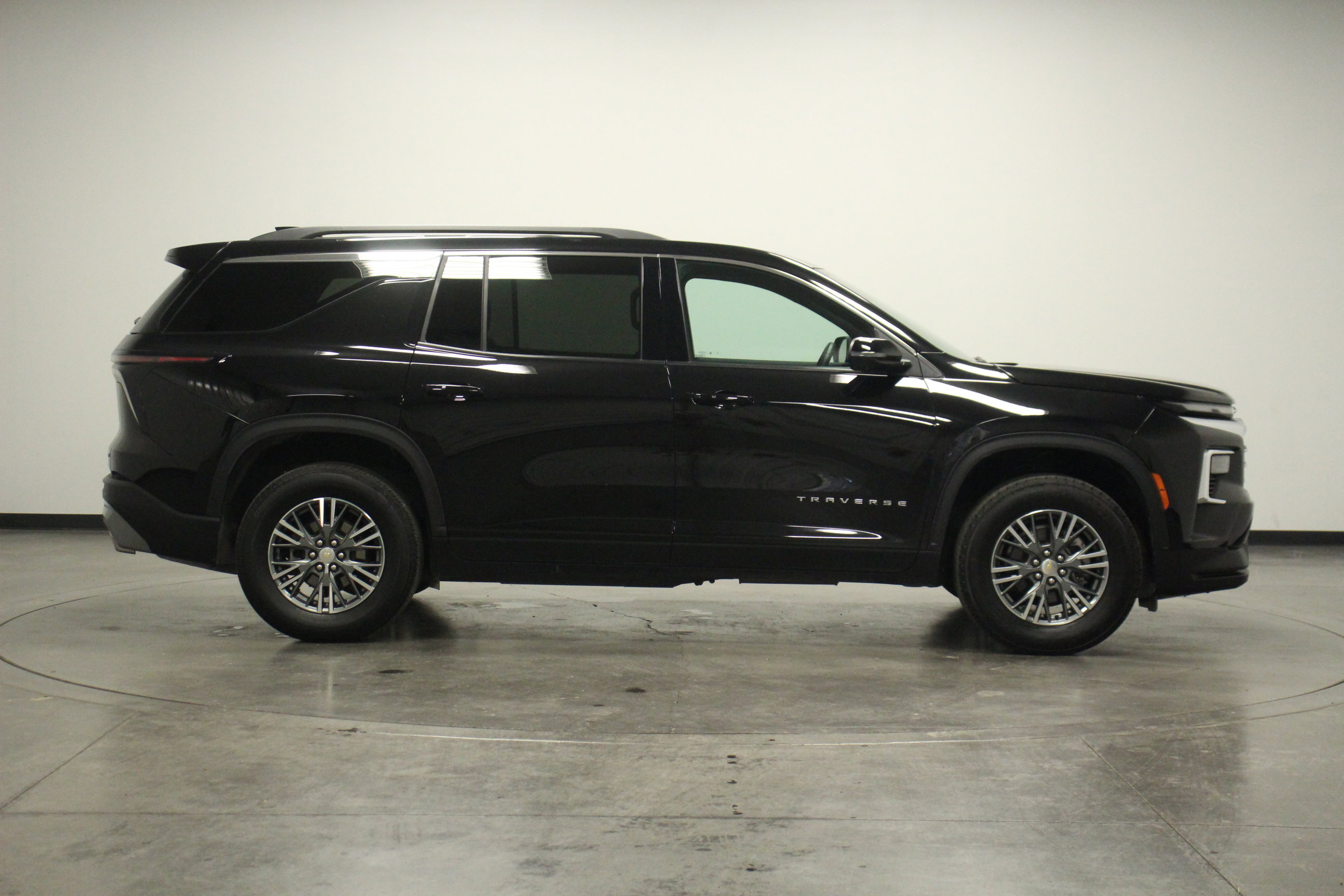 2024 Chevrolet Traverse photo 8