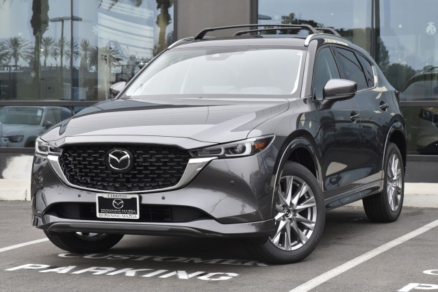 2025 Mazda CX-5 S Premium Plus package's photo
