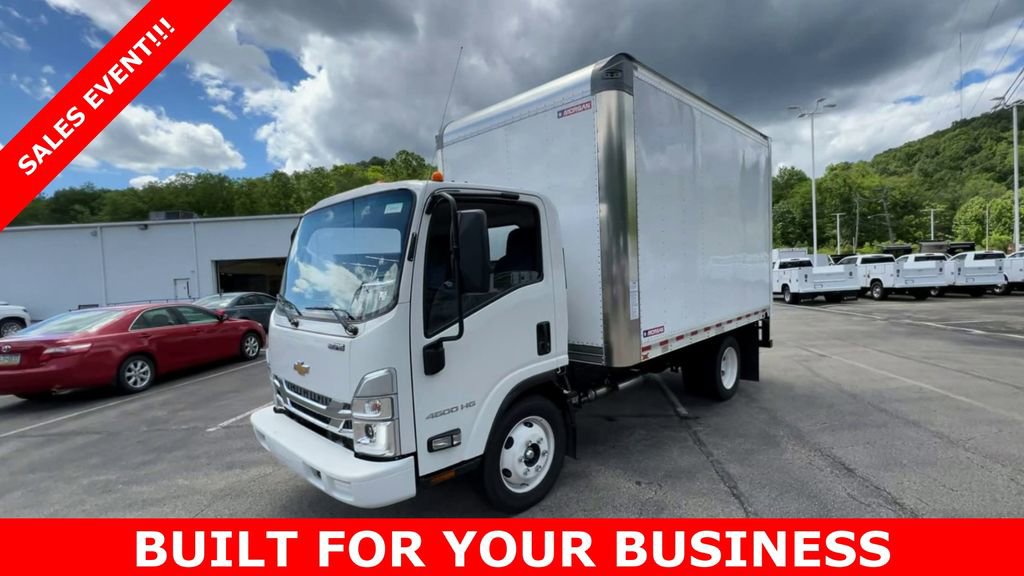 2024 Chevrolet Silverado 4500HD photo 4