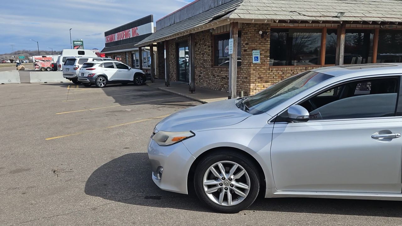 PreOwned 2014 Toyota Avalon XLE PREMIUM 4D SEDAN Y681914 in