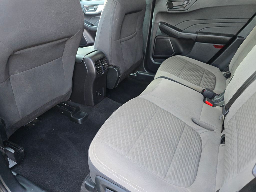 2022 Ford Escape Plug-In Hybrid SE photo 16