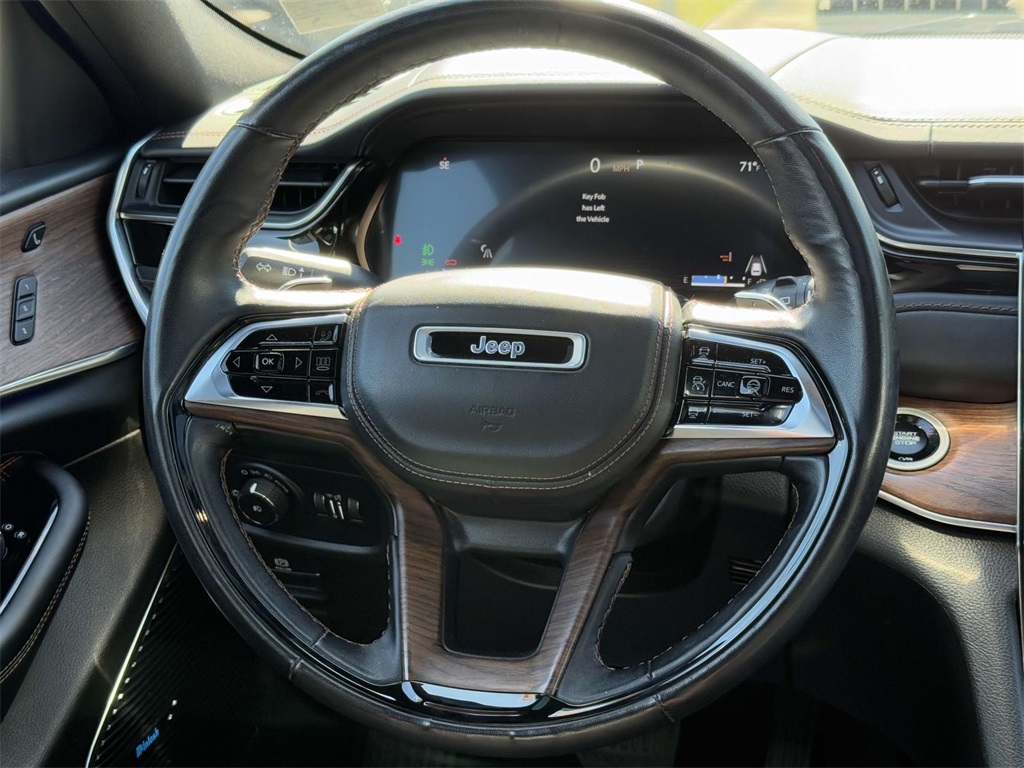 2022 Jeep Grand Cherokee Summit photo 18