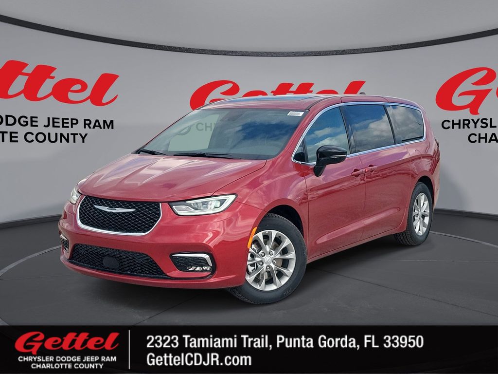 2026 Chrysler Pacifica Limited's photo