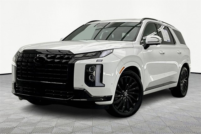 Pre-Owned 2025 Hyundai Palisade Calligraphy Night Edition With Navigation & AWD