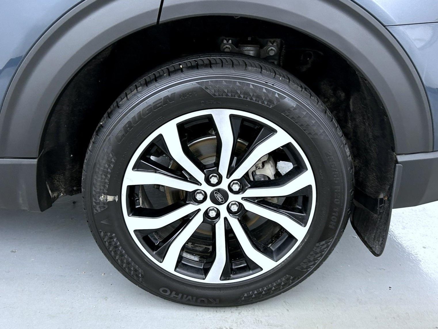 2022 Ford Explorer ST photo 24