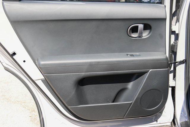 New 2025 Gray Hyundai SE image 10