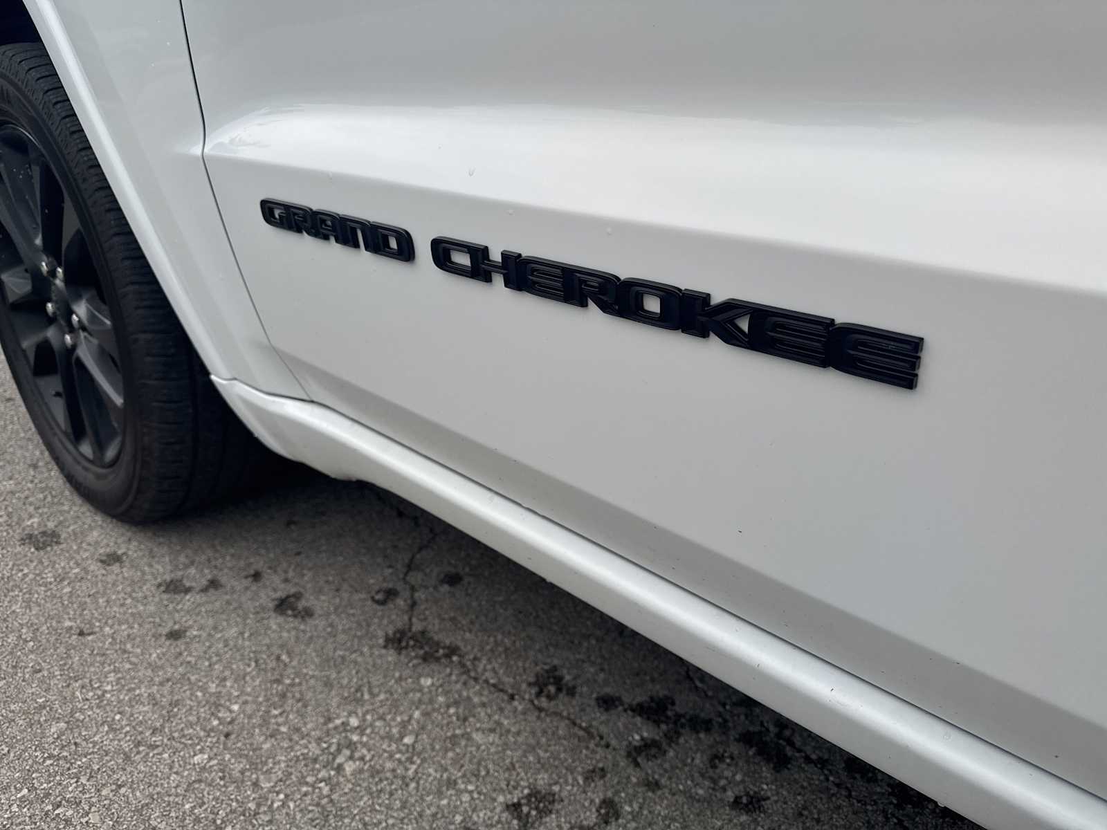 2021 Jeep Grand Cherokee Laredo X photo 12