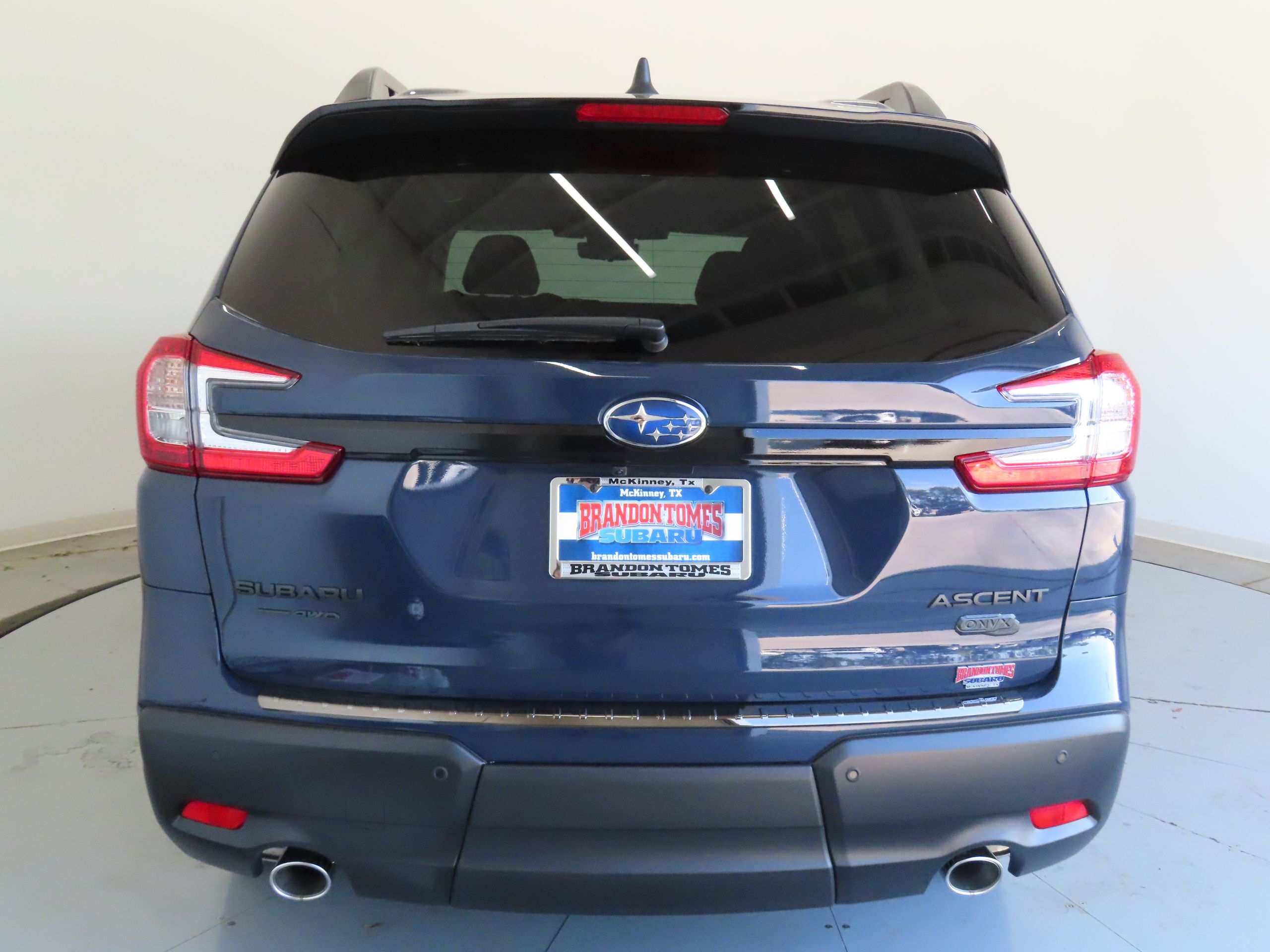 2025 Subaru Ascent Onyx Edition Touring photo 4