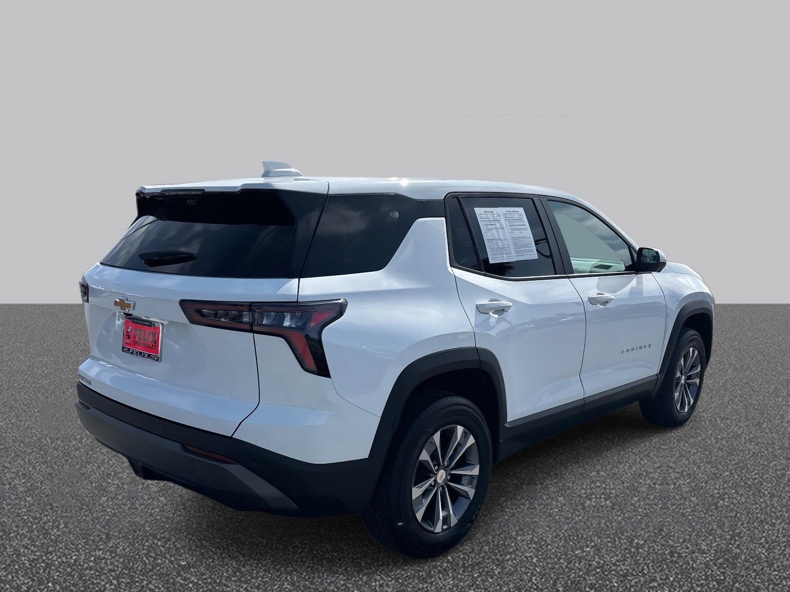 2025 Chevrolet Equinox LT photo 4
