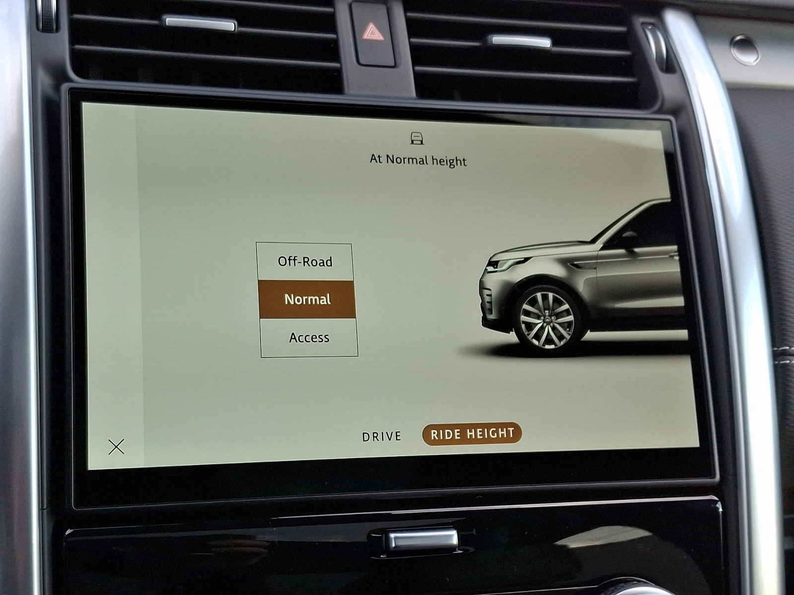 2025 Land Rover Discovery SE photo 26