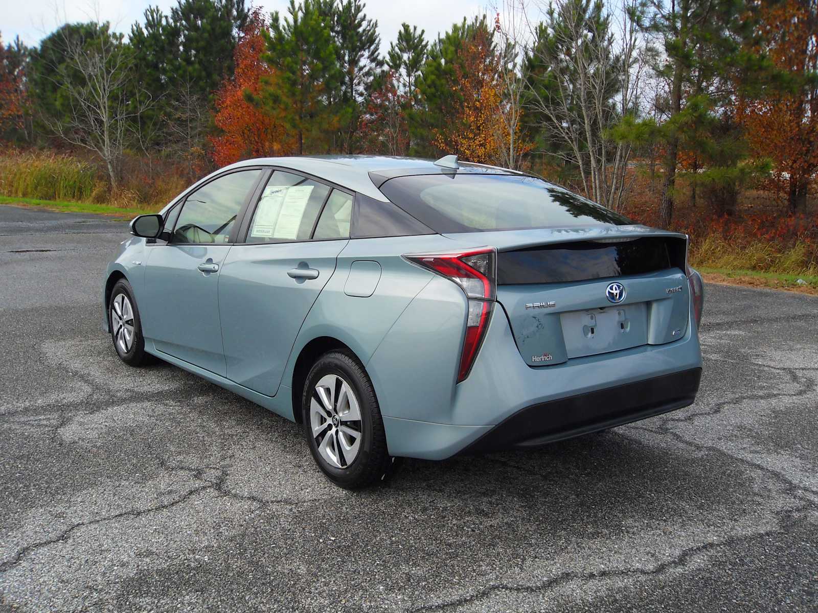 2016 Toyota Prius Two Eco photo 3
