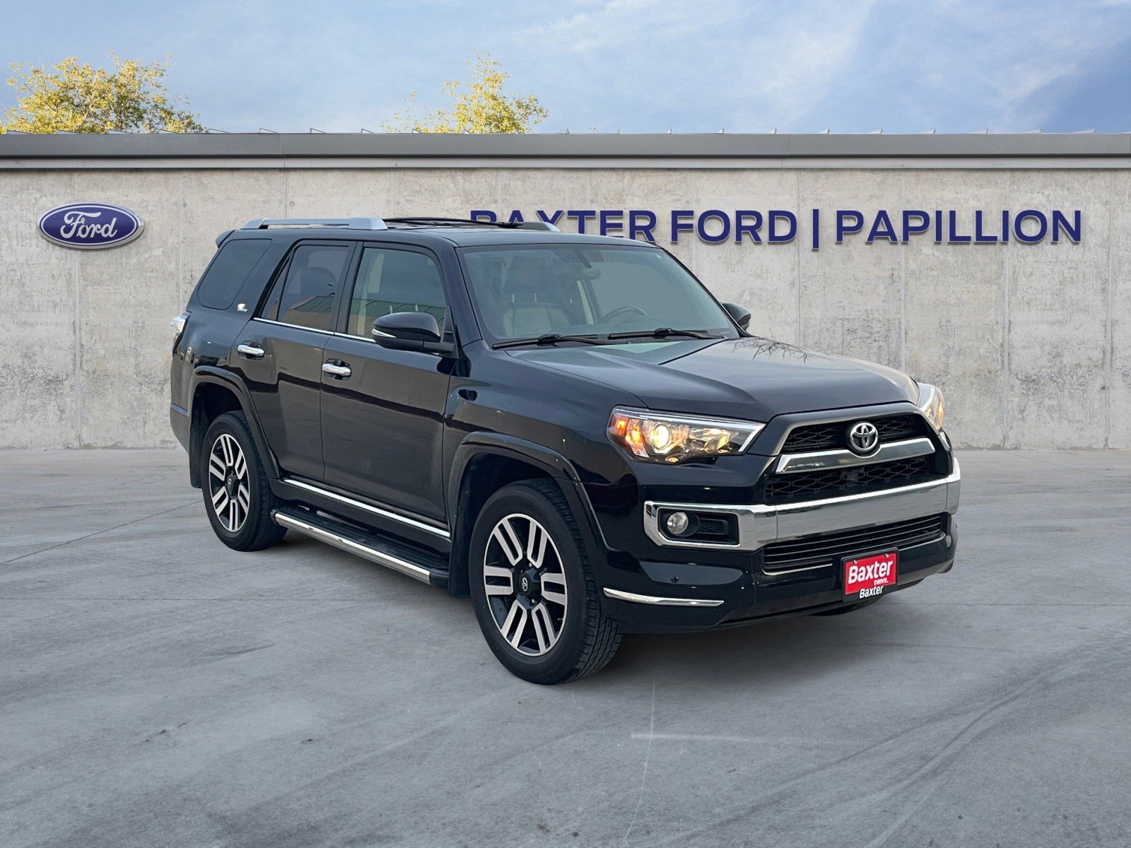 2016 Toyota 4Runner Limited's photo