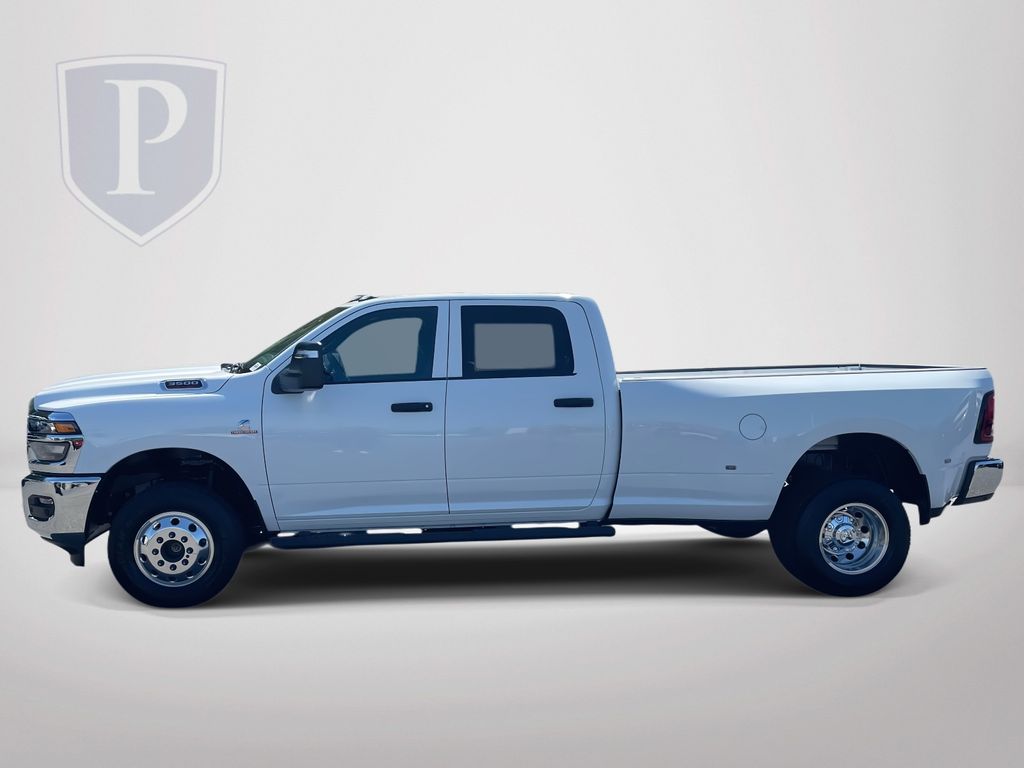 2026 Ram 3500 Tradesman photo 4