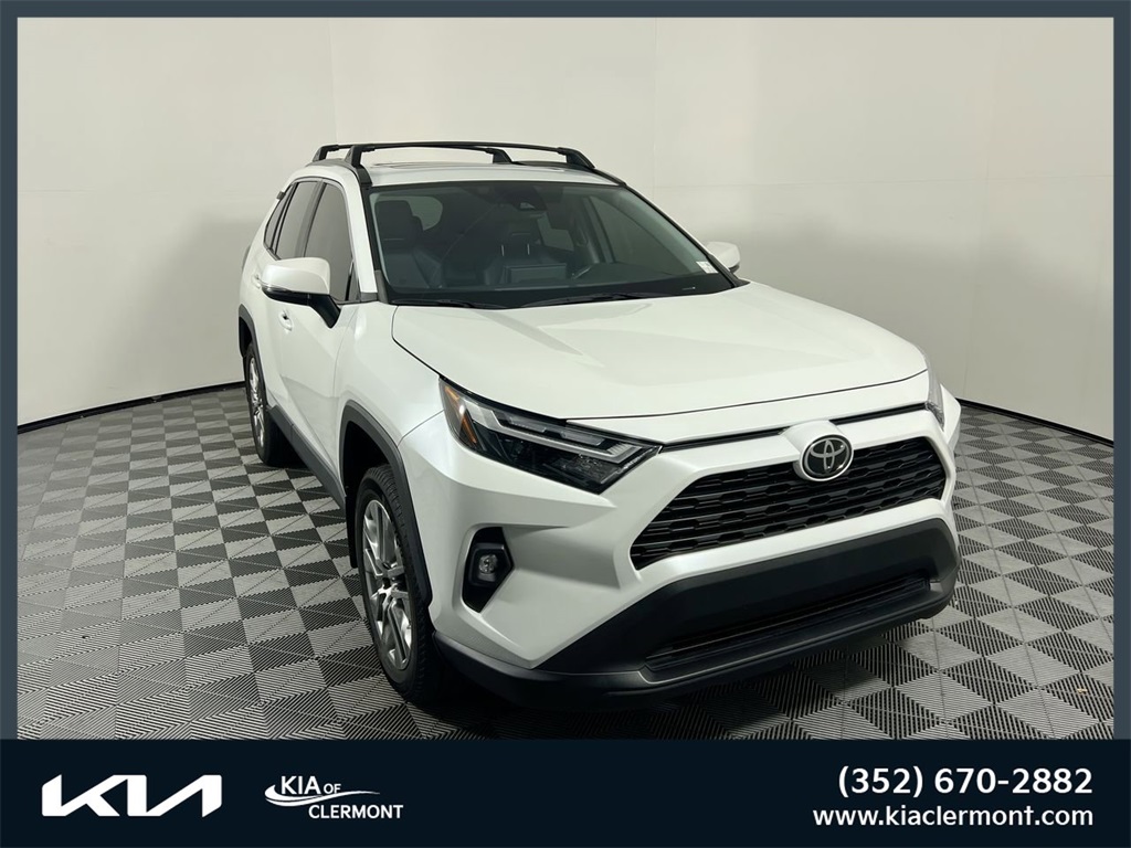 2023 Toyota RAV4 XLE Premium's photo