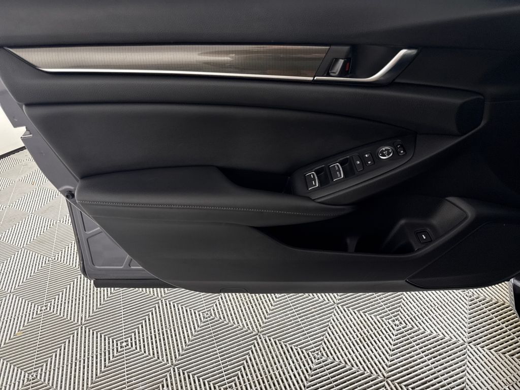 2020 Honda Accord Sport 2.0T photo 8