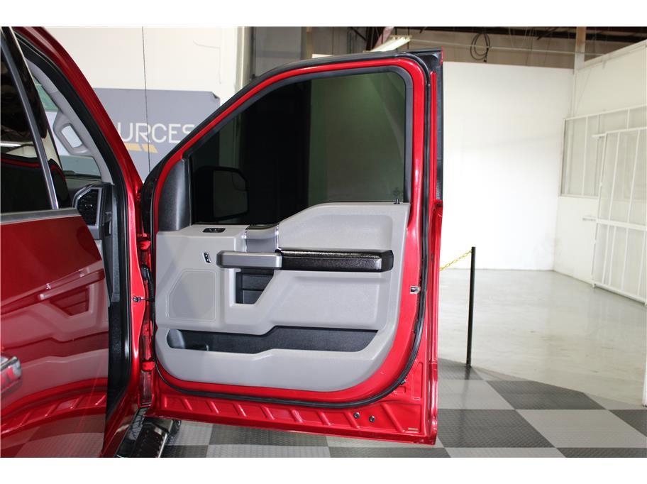 2019 Ford F-150 XLT photo 20