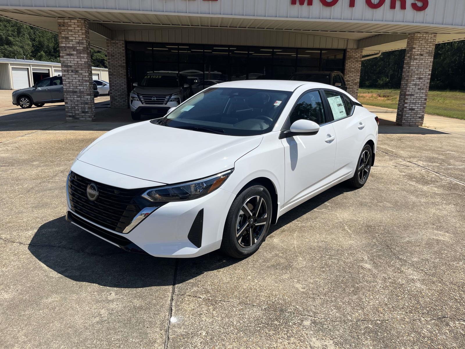 2025 Nissan Sentra SV's photo