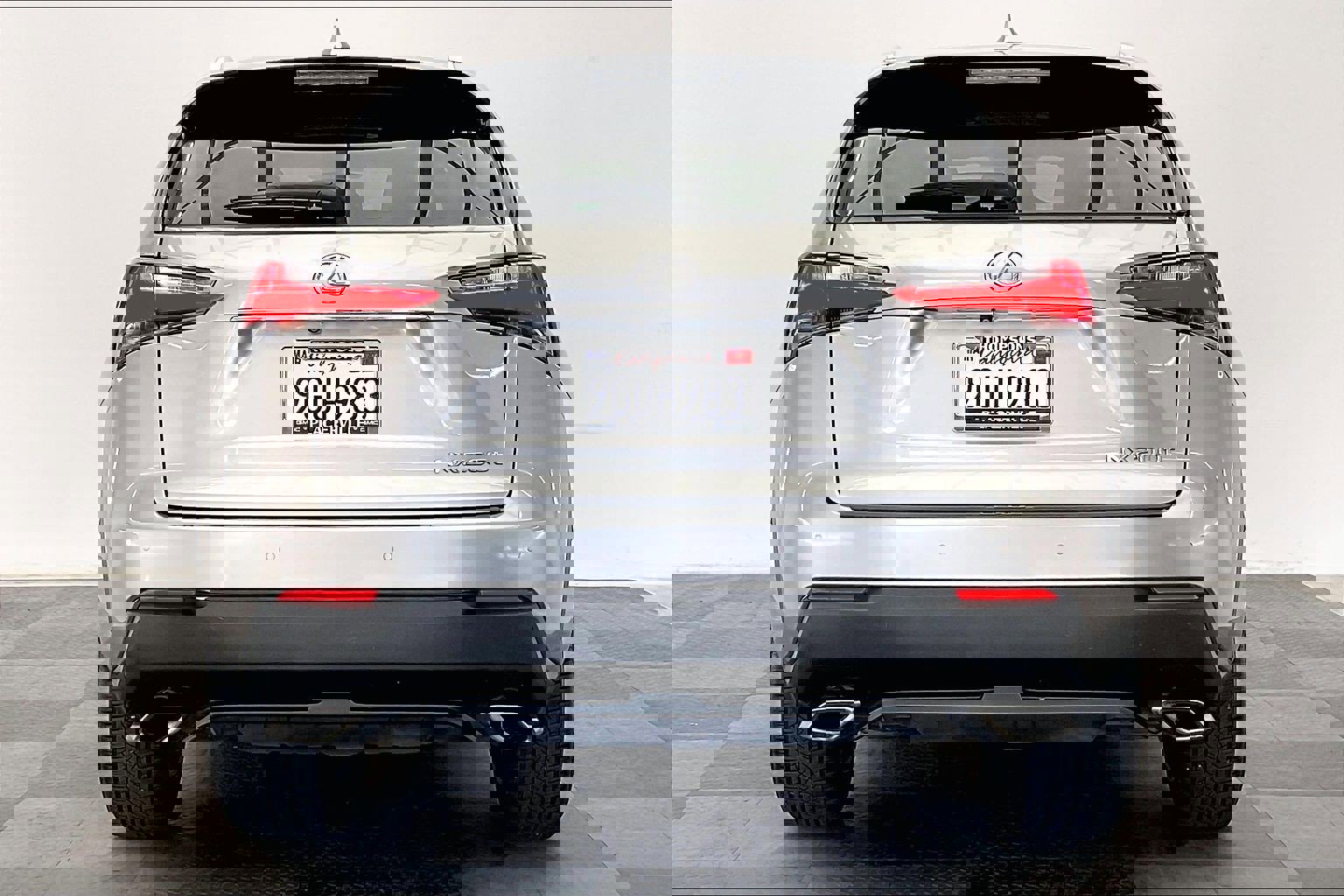 2016 Lexus NX 200t Luxury photo 2