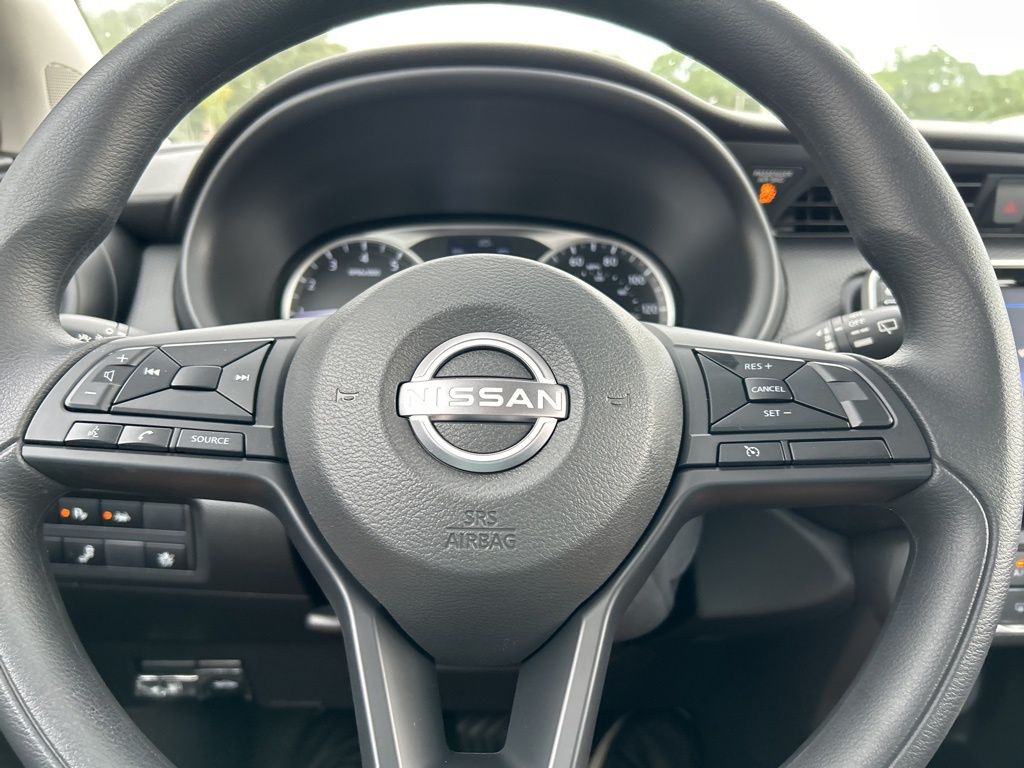 2024 Nissan Kicks S photo 16