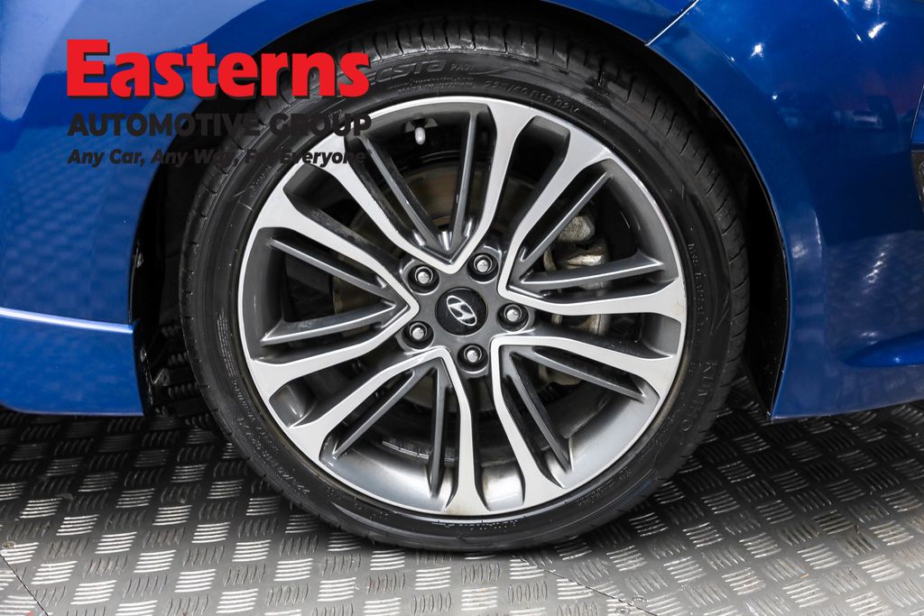 2017 Hyundai Veloster Turbo photo 23