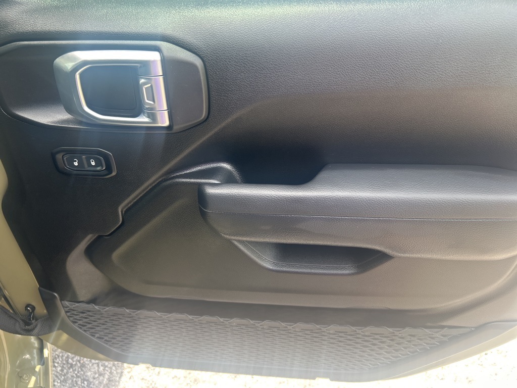2025 Jeep Wrangler Sport S photo 18
