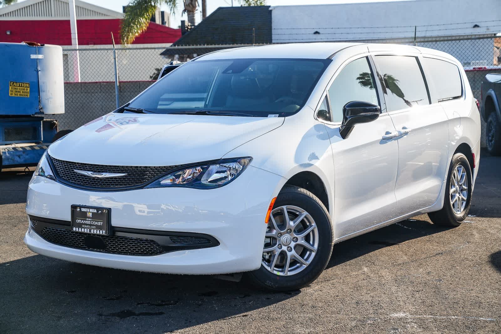 2026 Chrysler Voyager LX