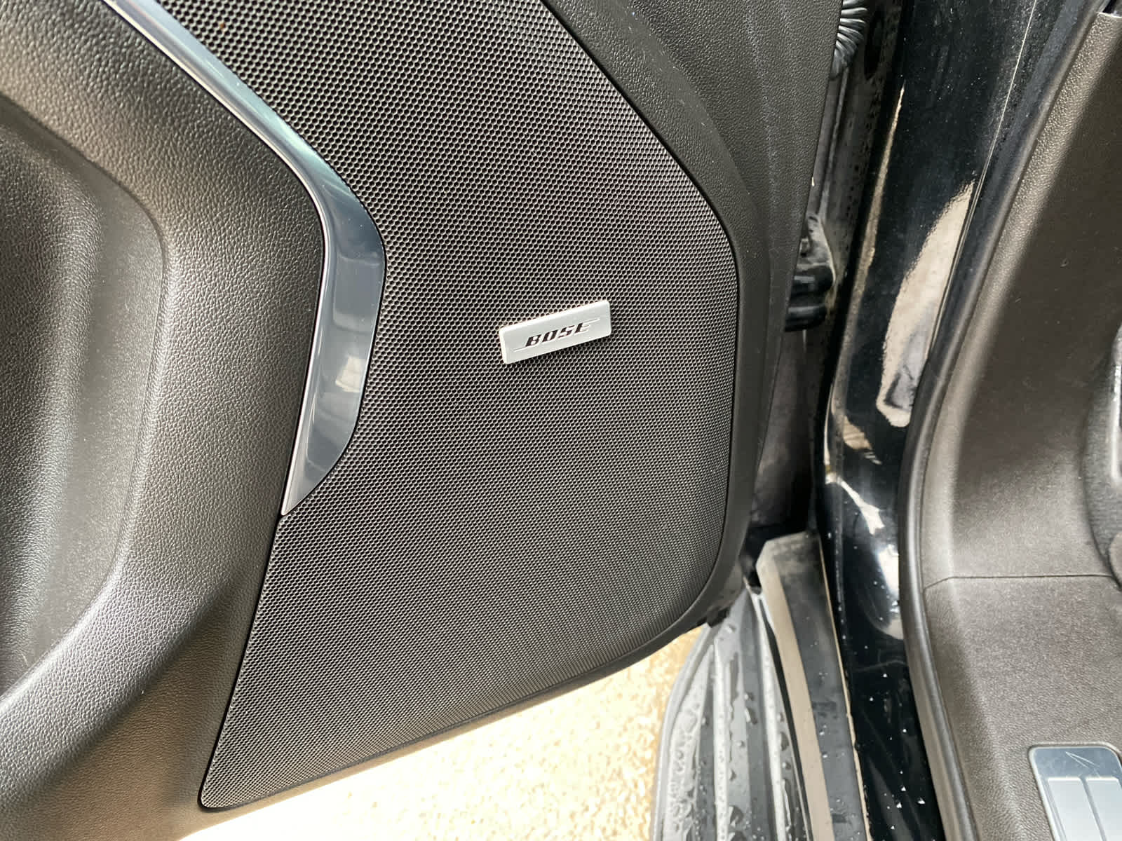 2021 Chevrolet Suburban RST photo 12
