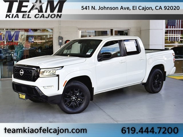2023 Nissan Frontier SV's photo
