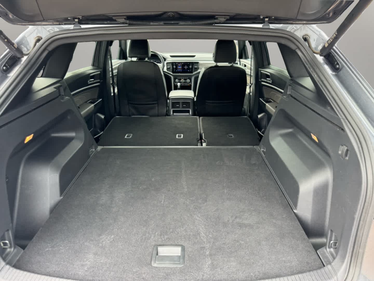 2023 Volkswagen Atlas Cross Sport V6 SE Technology photo 36