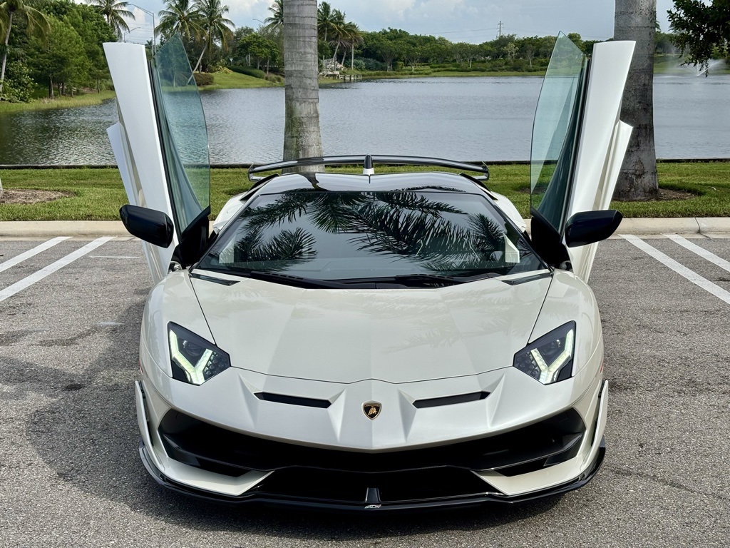2020 Lamborghini Aventador SVJ Roadster photo 4