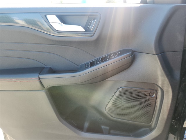 2025 Ford Escape ST-Line photo 25