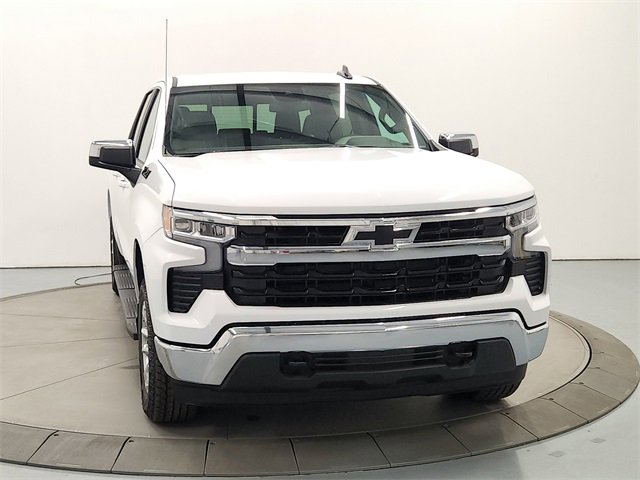 2026 Chevrolet Silverado 1500 LT photo 2