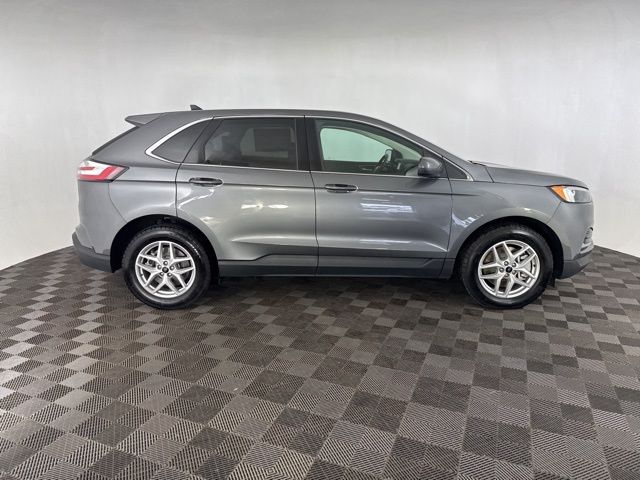 2024 Ford Edge SEL photo 4