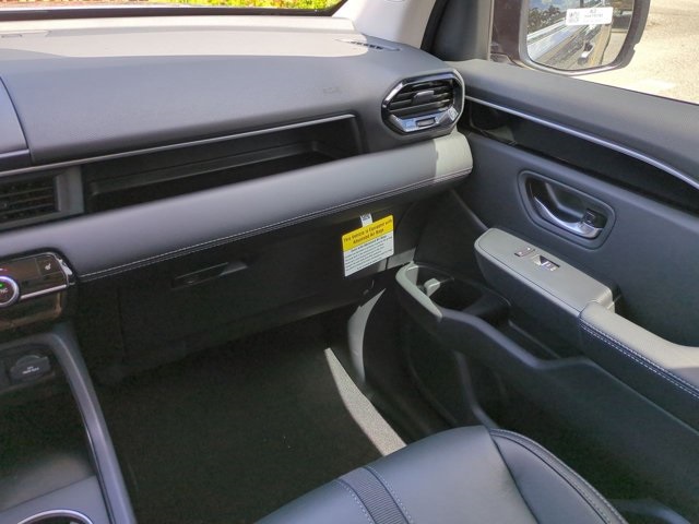 2025 Honda Pilot Touring photo 14
