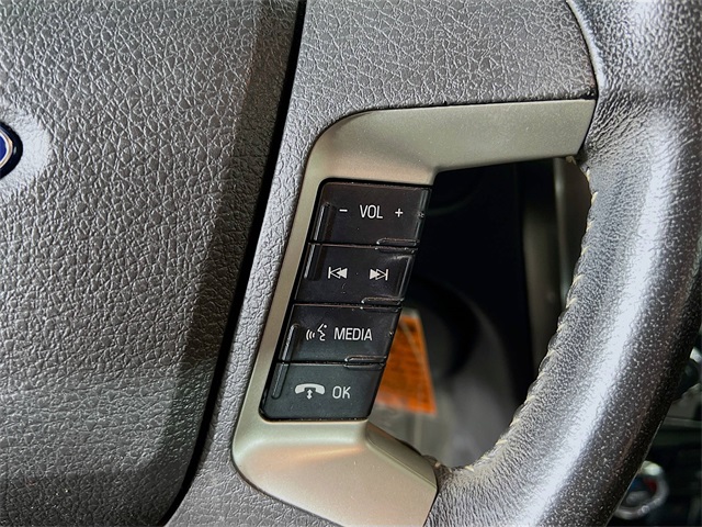 2012 Ford Fusion SEL photo 27